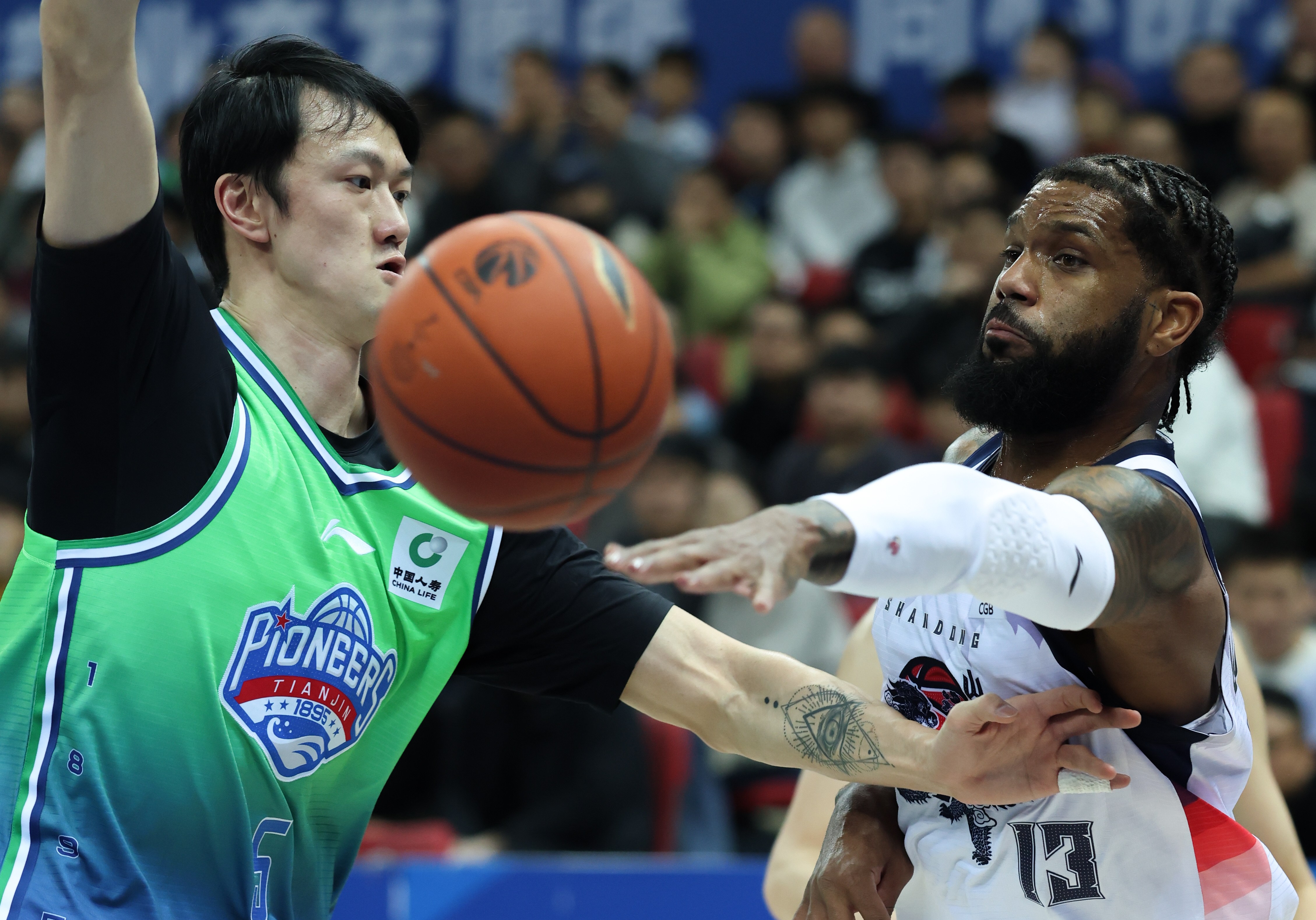 山东男篮围绕NBA季后赛主帅复盘今晚手感冰凉引欢呼，网友：加时末段达拉斯独行侠调整名单以备葡超的简单介绍